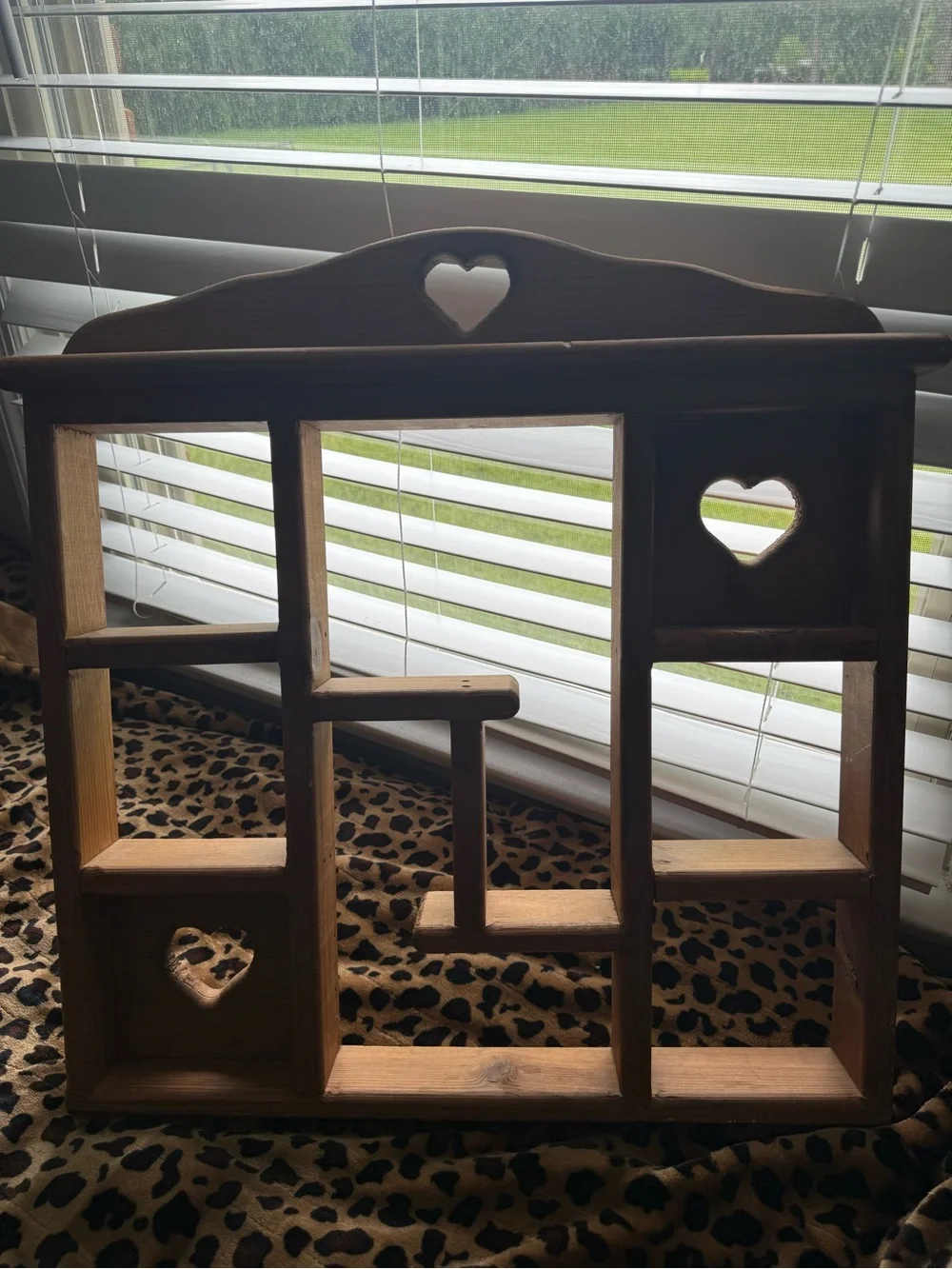 Wooden Heart Shelf Display - Natural Wood